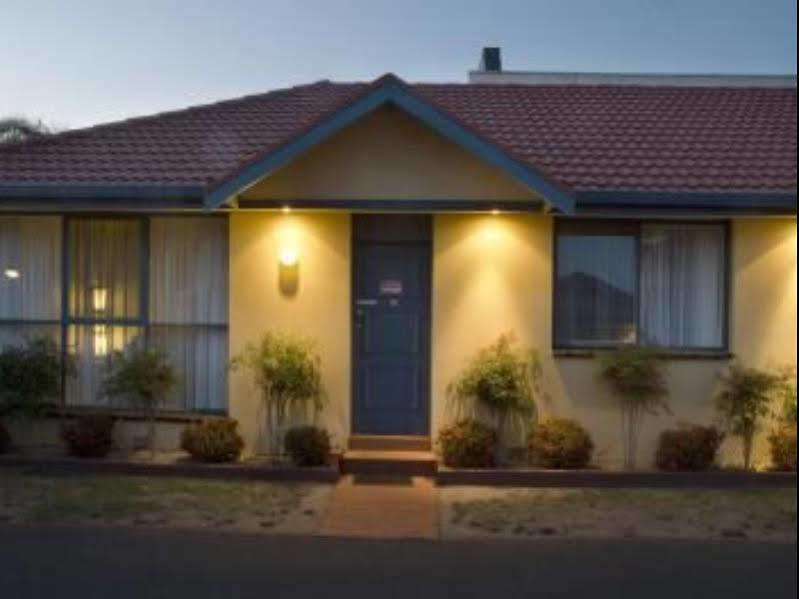 Mornington Motel エクステリア 写真